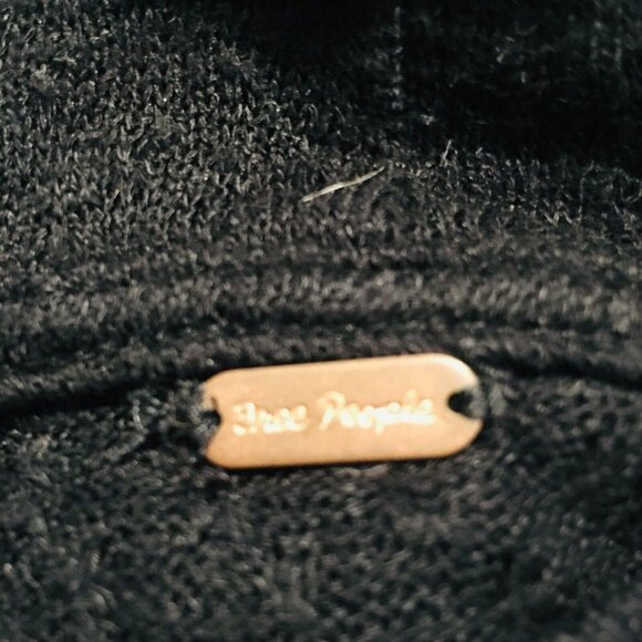 FREE PEOPLE Black Knit Puff Short Sleeve Turtleneck Medium (Fits Like a Small) - Picture 5 of 7